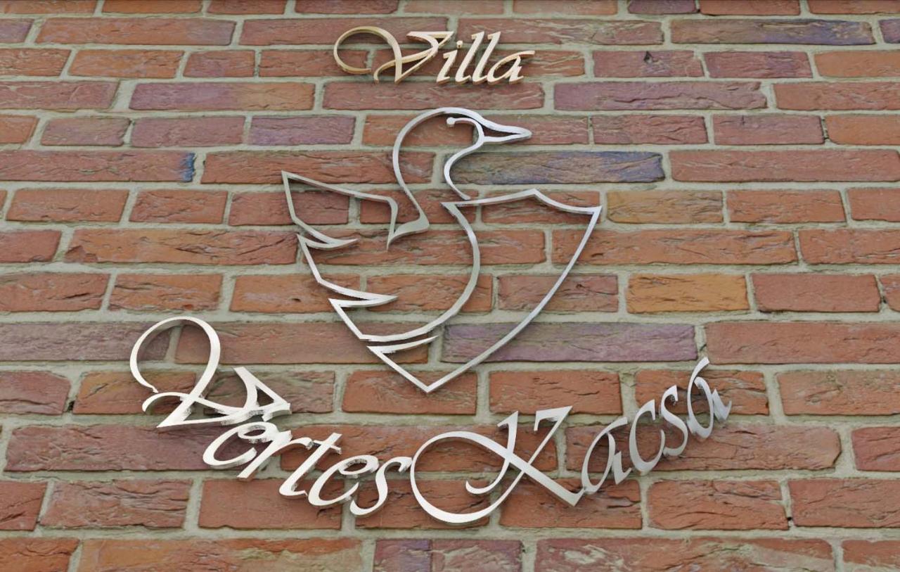 Villa Verteskacsa Vertesacsa Bagian luar foto