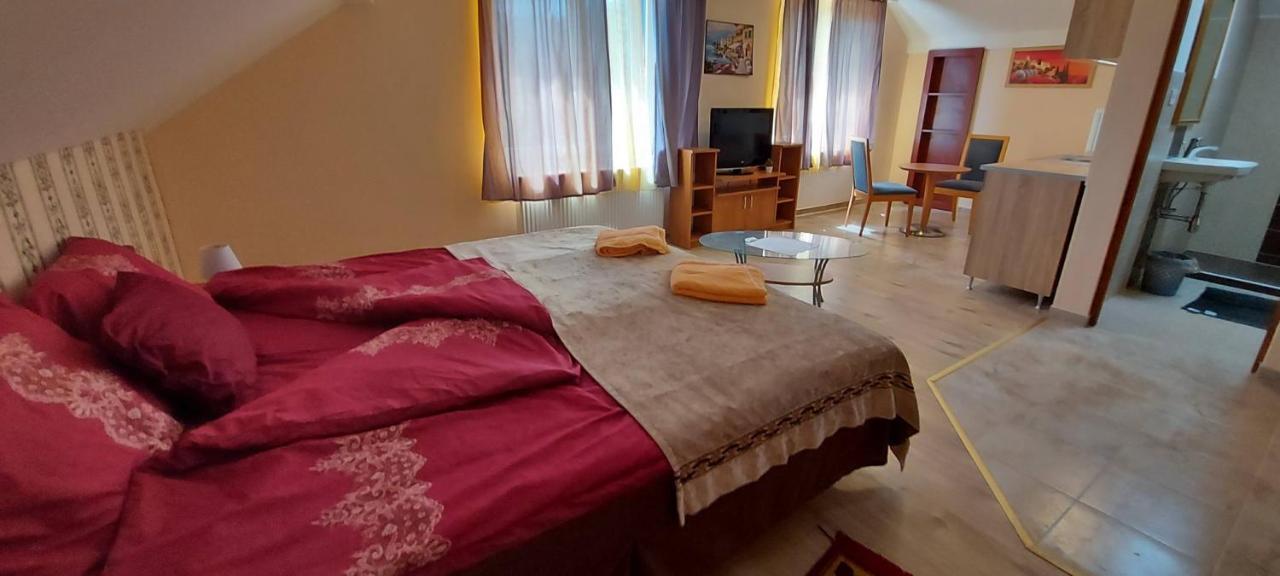 Villa Verteskacsa Vertesacsa Bagian luar foto