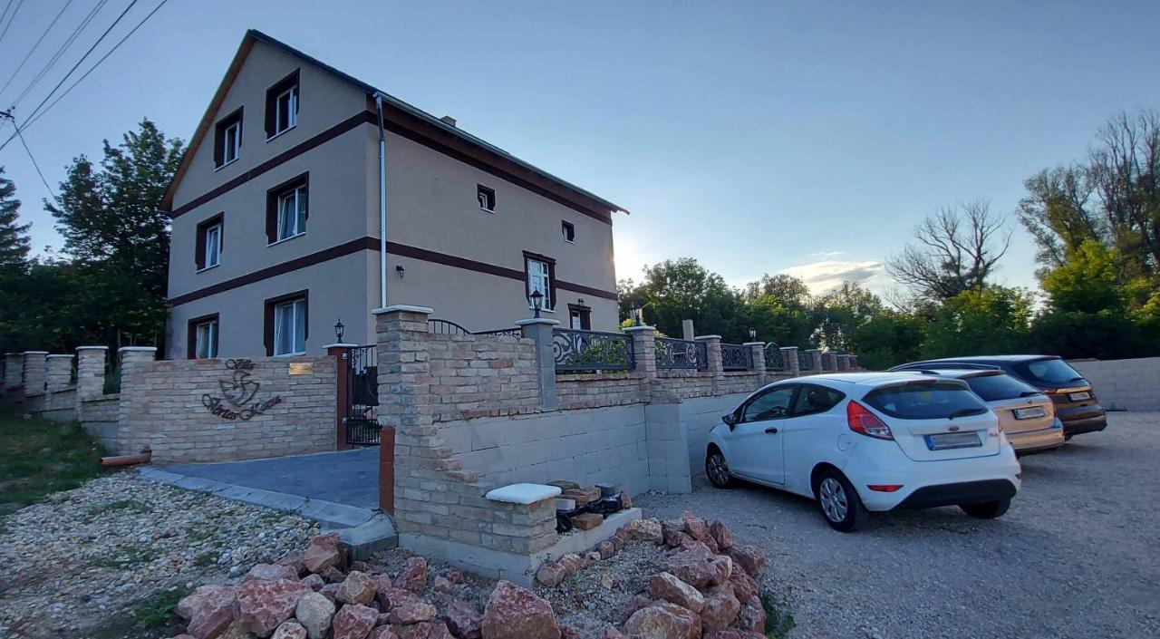 Villa Verteskacsa Vertesacsa Bagian luar foto